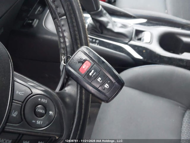 2021 Toyota Corolla Se მანქანა იყიდება აუქციონზე, vin: 5YFB4MBE4MP077771, აუქციონის ნომერი: 12439751