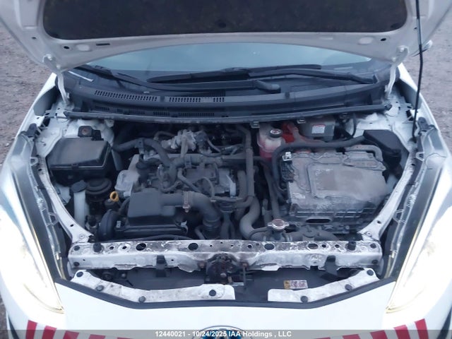 JTDKDTB33K1624734 Toyota Prius