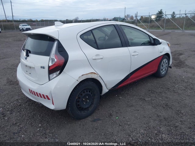 JTDKDTB33K1624734 Toyota Prius