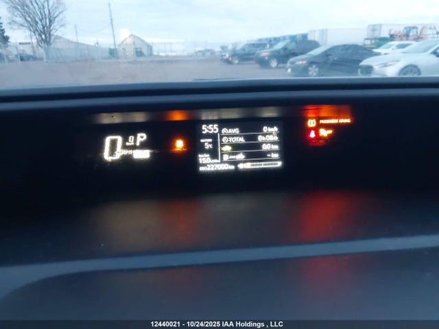 JTDKDTB33K1624734 Toyota Prius