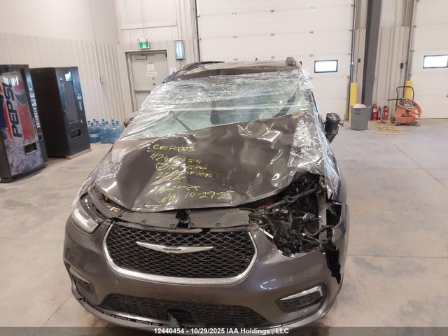 Chrysler Pacifica Touring L 2022 2C4RC3BG9NR107670 Image 6