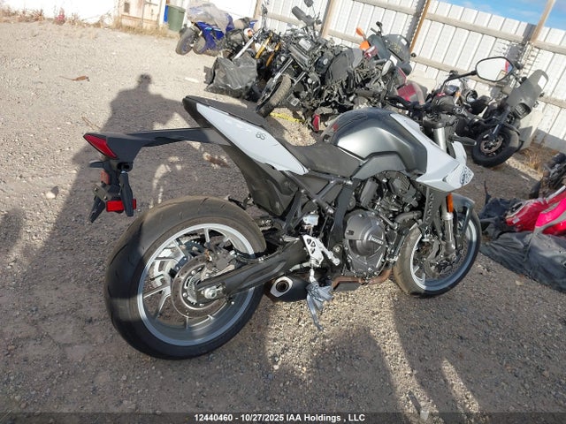 2024 Suzuki Gsx800 R მანქანა იყიდება აუქციონზე, vin: JS1EM11B6R7101011, აუქციონის ნომერი: 12440460