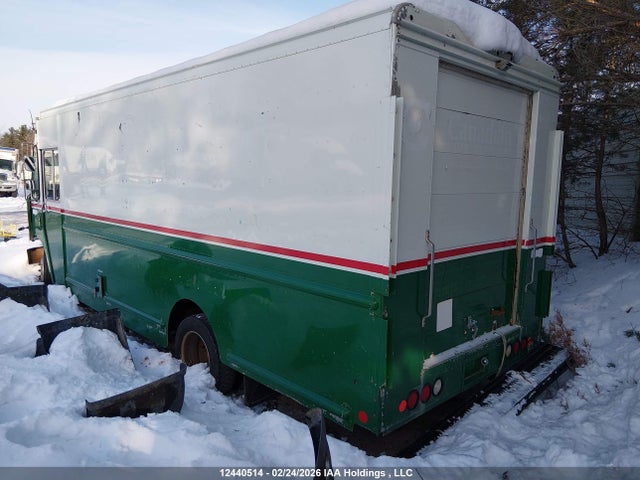 12440514 :رقم المزاد ، 4UZAAPDU0ACAS1940 vin ، 2010 Freightliner Chassis M Line Walk-in Van مزاد بيع