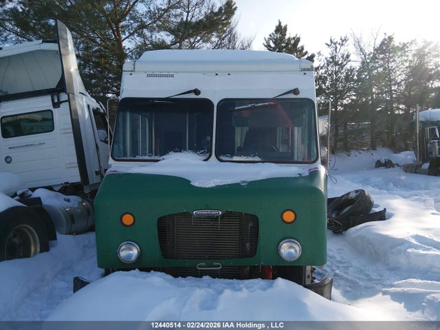 12440514 :رقم المزاد ، 4UZAAPDU0ACAS1940 vin ، 2010 Freightliner Chassis M Line Walk-in Van مزاد بيع