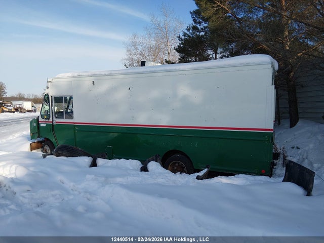 12440514 :رقم المزاد ، 4UZAAPDU0ACAS1940 vin ، 2010 Freightliner Chassis M Line Walk-in Van مزاد بيع