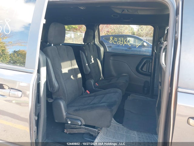 2C4RDGBG8GR326658 Dodge Grand Caravan Se/sxt