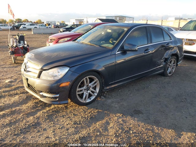 WDDGF8AB0EG162758 Mercedes-Benz C-Class