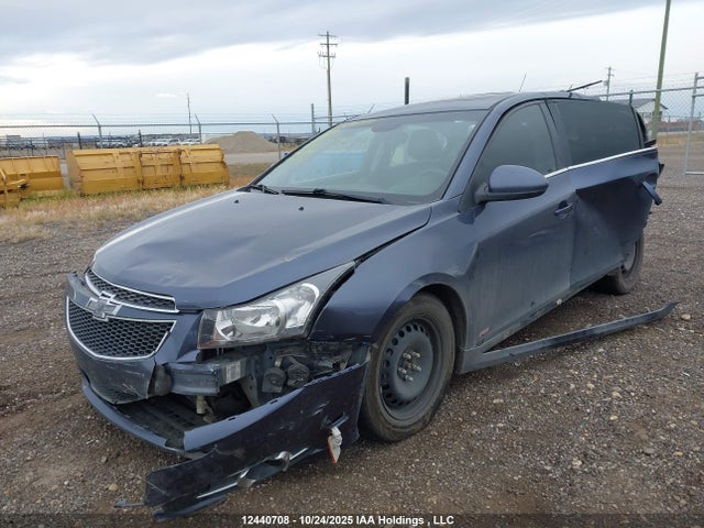 Chevrolet Cruze 2014 1G1PE5SB7E7228371 Image 2