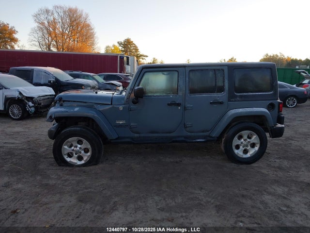 1C4BJWEG6EL226385 Jeep Wrangler Unlimited Sahara