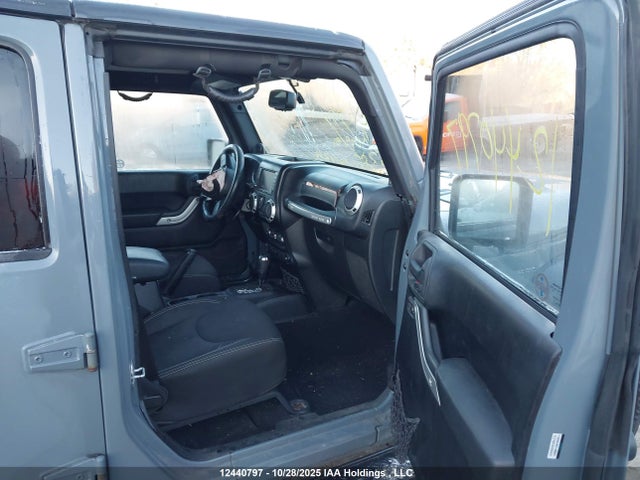 1C4BJWEG6EL226385 Jeep Wrangler Unlimited Sahara