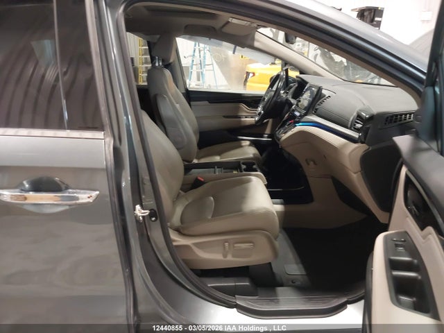 5FNRL6H82JB505066 Honda Odyssey Touring