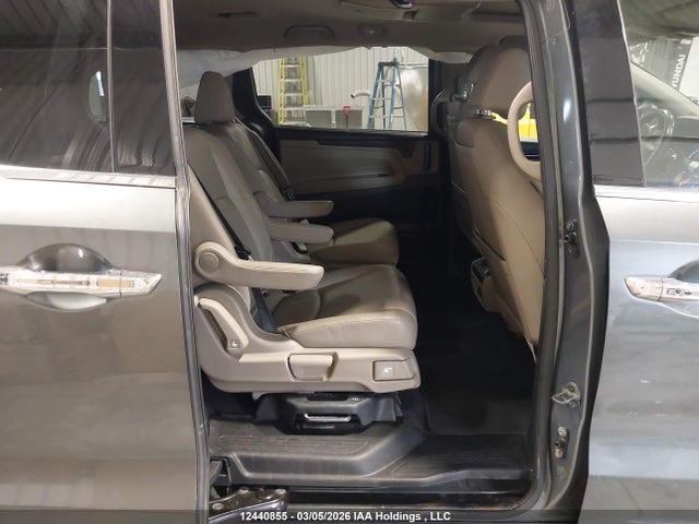 5FNRL6H82JB505066 Honda Odyssey Touring