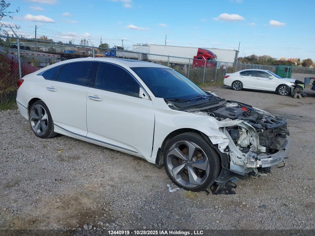 2019 1HGCV2F95KA801800 main image