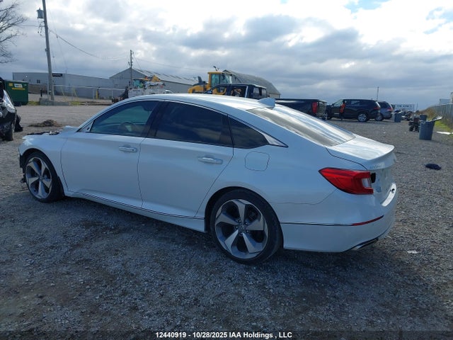 Honda Accord Touring 2019 1HGCV2F95KA801800 Image 3