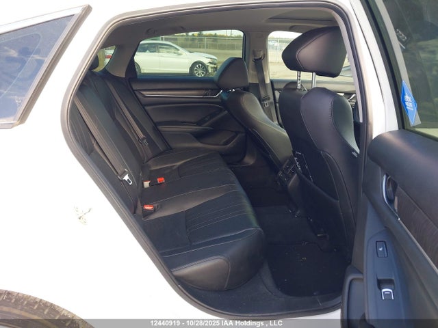 Honda Accord Touring 2019 1HGCV2F95KA801800 Image 8