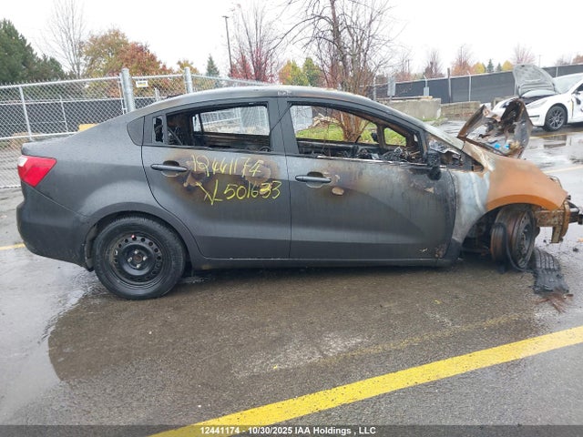 12441174 :رقم المزاد ، KNADM4A3XF6501633 vin ، 2015 Kia Rio مزاد بيع
