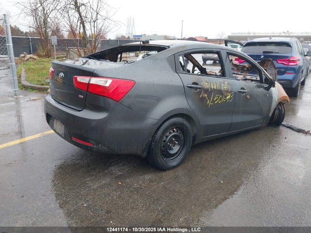12441174 :رقم المزاد ، KNADM4A3XF6501633 vin ، 2015 Kia Rio مزاد بيع