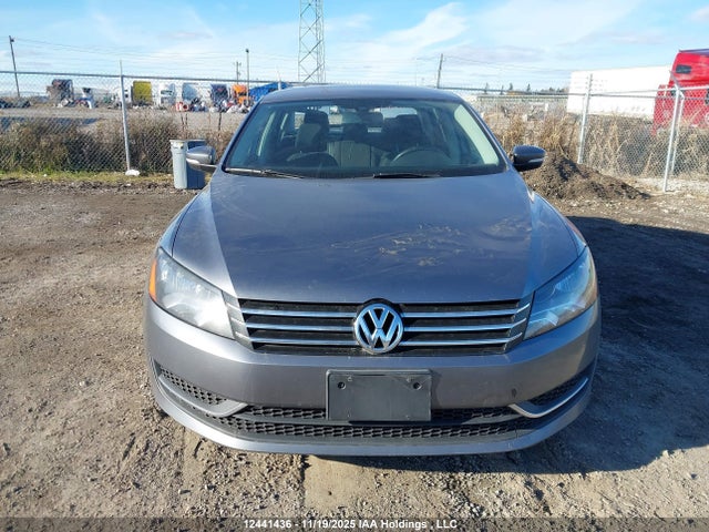1VWAS7A31FC039975 Volkswagen Passat 1.8 Tsi Trendline