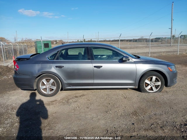 1VWAS7A31FC039975 Volkswagen Passat 1.8 Tsi Trendline