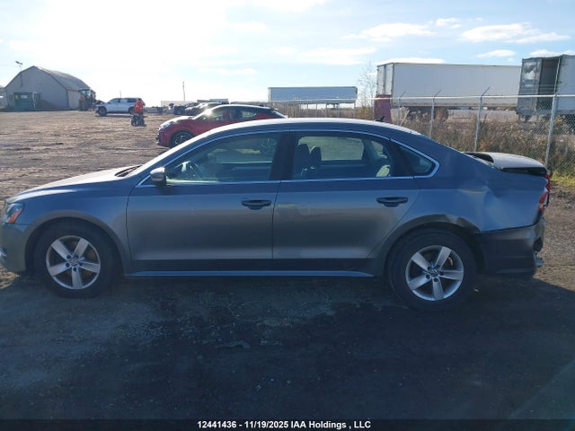 1VWAS7A31FC039975 Volkswagen Passat 1.8 Tsi Trendline