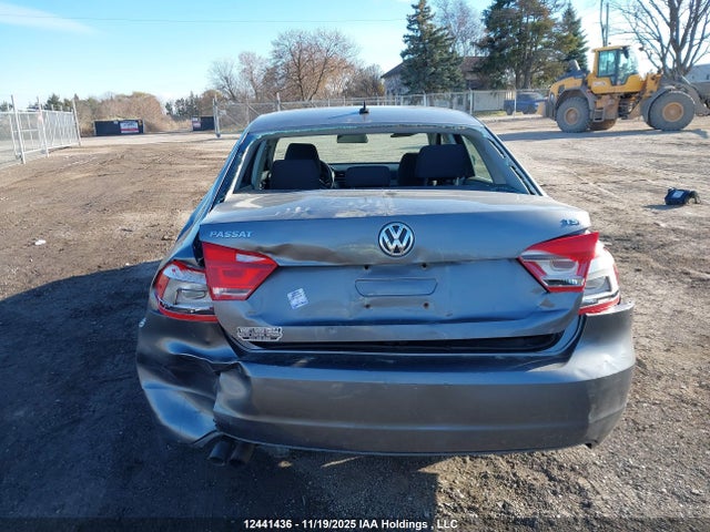 1VWAS7A31FC039975 Volkswagen Passat 1.8 Tsi Trendline