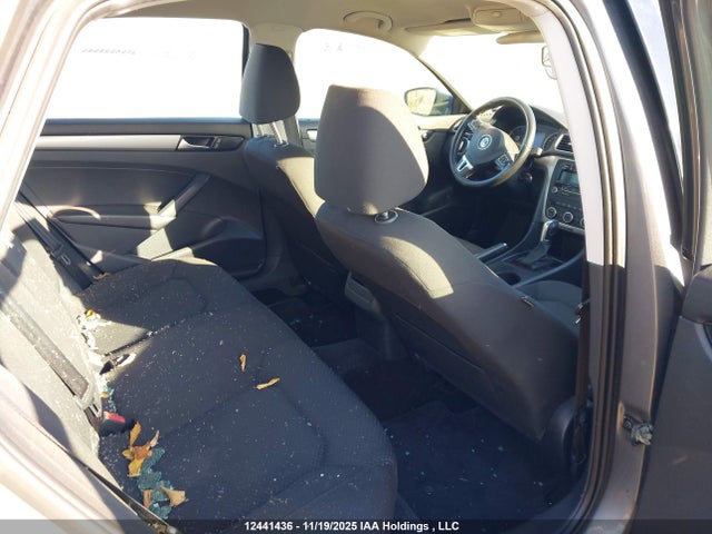 1VWAS7A31FC039975 Volkswagen Passat 1.8 Tsi Trendline