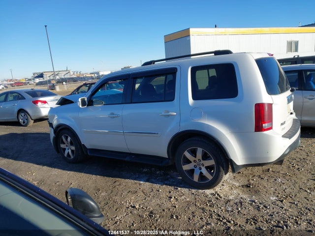 Honda Pilot Touring 2015 5FNYF4H97FB501800 Image 14