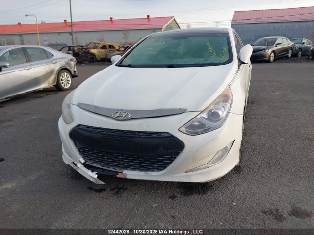 2012 Hyundai Sonata Hybrid Hybrid მანქანა იყიდება აუქციონზე, vin: KMHEC4A45CA032622, აუქციონის ნომერი: 12442028