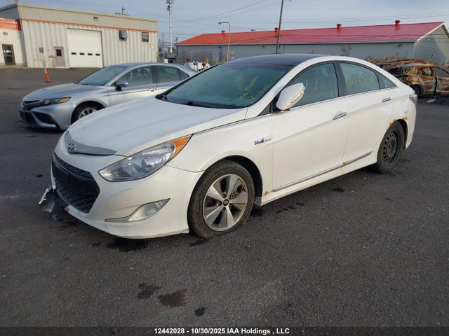2012 Hyundai Sonata Hybrid Hybrid მანქანა იყიდება აუქციონზე, vin: KMHEC4A45CA032622, აუქციონის ნომერი: 12442028