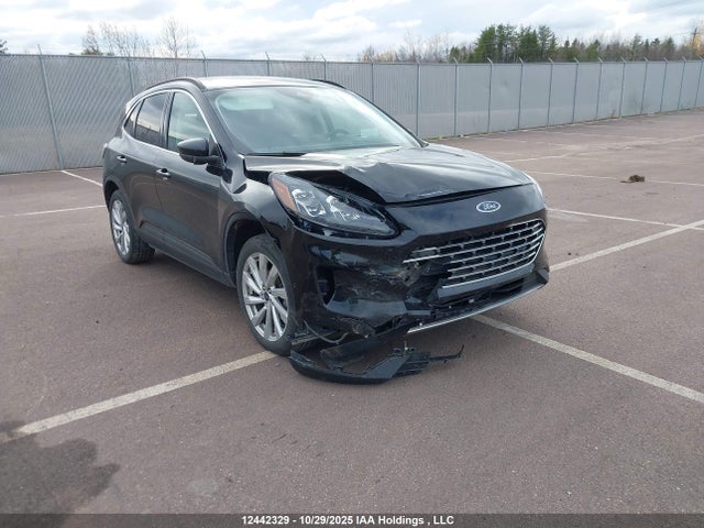 1FMCU9DZ0NUA73170 Ford Escape Titanium Hybrid