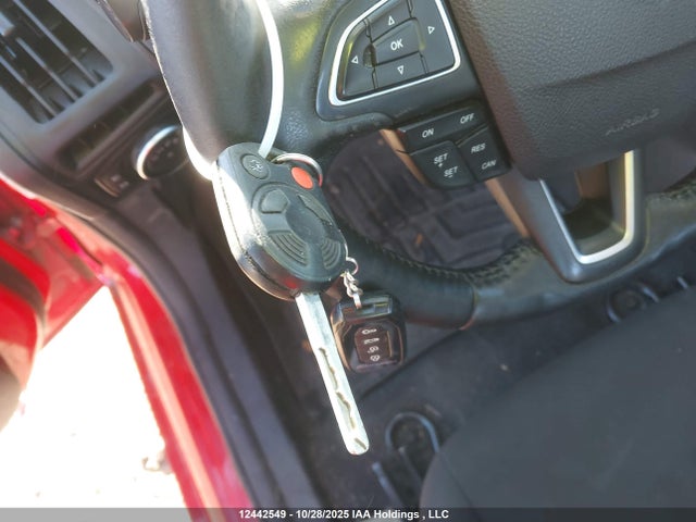 Ford Focus 2015 1FADP3F28FL331848 Image 11