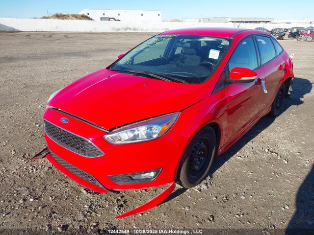 Ford Focus 2015 1FADP3F28FL331848 Image 2