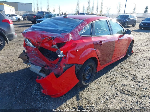 Ford Focus 2015 1FADP3F28FL331848 Image 4