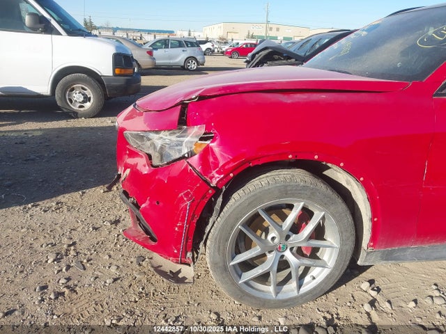 ZASFAKNN8J7C02060 Alfa Romeo Stelvio