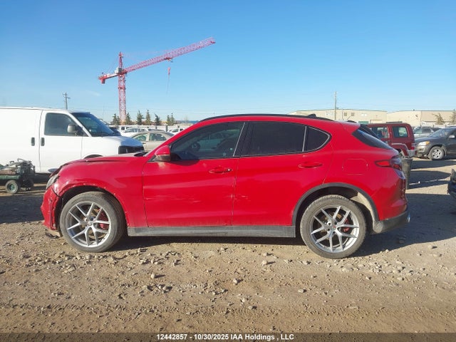 ZASFAKNN8J7C02060 Alfa Romeo Stelvio