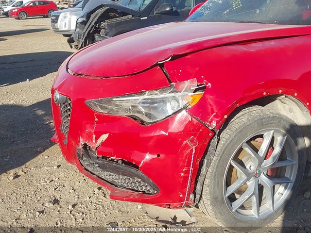 ZASFAKNN8J7C02060 Alfa Romeo Stelvio