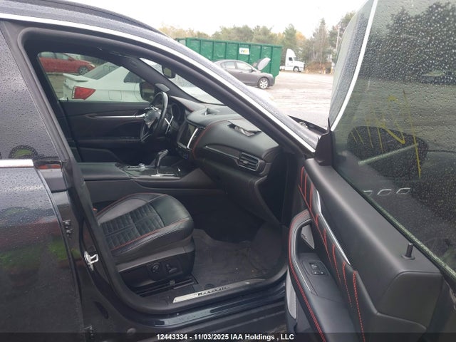 ZN661YUS6KX318912 Maserati Levante S Gransport