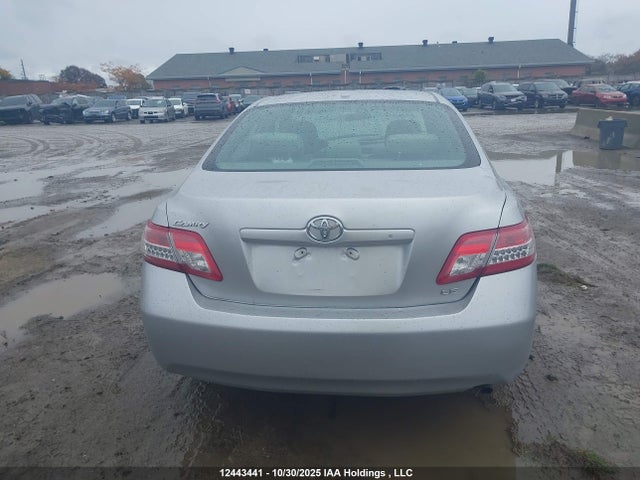 2010 Toyota Camry Le მანქანა იყიდება აუქციონზე, vin: 4T1BF3EK8AU055692, აუქციონის ნომერი: 12443441