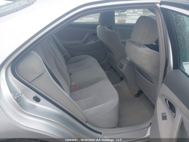 2010 Toyota Camry Le მანქანა იყიდება აუქციონზე, vin: 4T1BF3EK8AU055692, აუქციონის ნომერი: 12443441