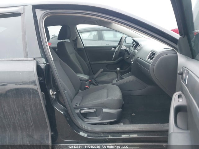12443751 :رقم المزاد ، 3VW1K7AJ1DM421269 vin ، 2013 Volkswagen Jetta 2.0l Trendline/2.0l Trendline+ مزاد بيع