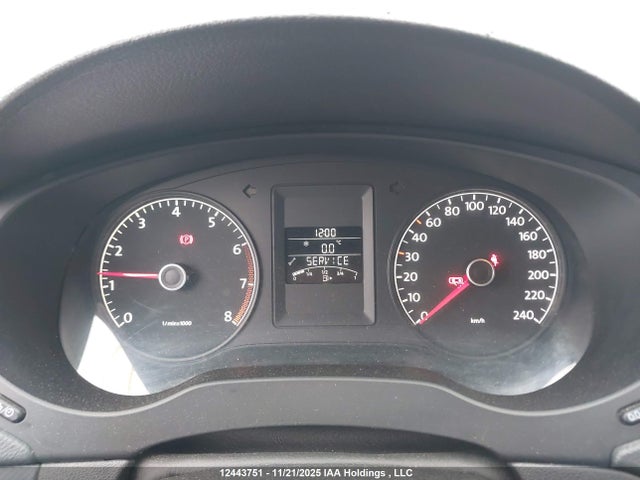 12443751 :رقم المزاد ، 3VW1K7AJ1DM421269 vin ، 2013 Volkswagen Jetta 2.0l Trendline/2.0l Trendline+ مزاد بيع