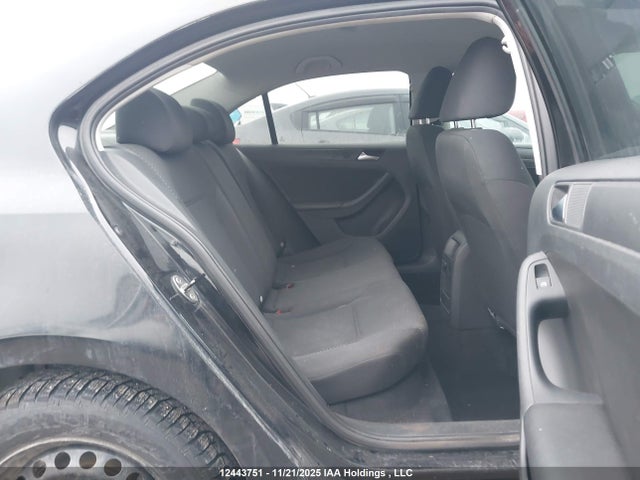 12443751 :رقم المزاد ، 3VW1K7AJ1DM421269 vin ، 2013 Volkswagen Jetta 2.0l Trendline/2.0l Trendline+ مزاد بيع