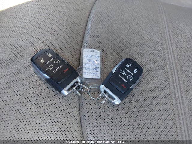 12443839 :رقم المزاد ، 3C6UR5FL5NG318017 vin ، 2022 Ram 2500 Laramie مزاد بيع