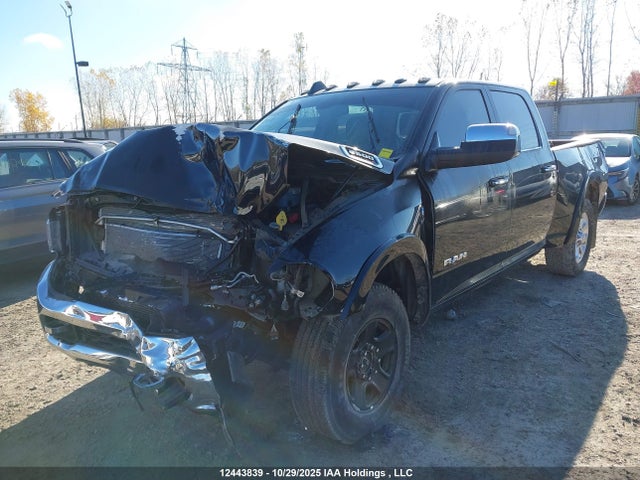 12443839 :رقم المزاد ، 3C6UR5FL5NG318017 vin ، 2022 Ram 2500 Laramie مزاد بيع