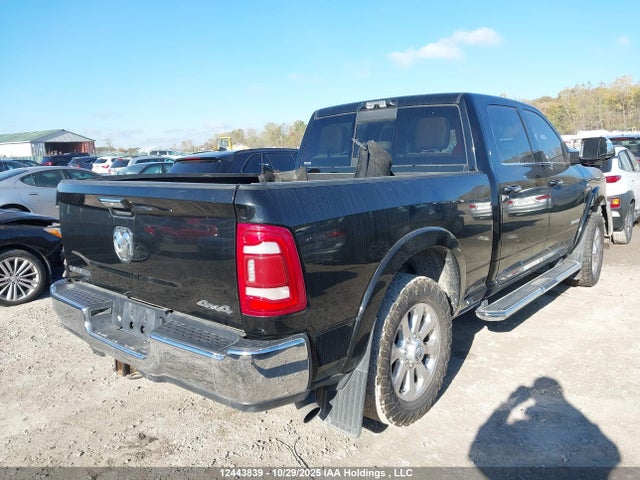 12443839 :رقم المزاد ، 3C6UR5FL5NG318017 vin ، 2022 Ram 2500 Laramie مزاد بيع