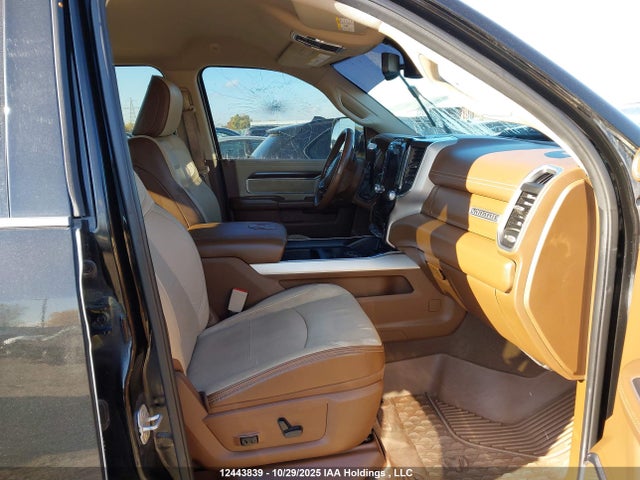 12443839 :رقم المزاد ، 3C6UR5FL5NG318017 vin ، 2022 Ram 2500 Laramie مزاد بيع