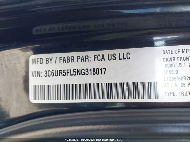 12443839 :رقم المزاد ، 3C6UR5FL5NG318017 vin ، 2022 Ram 2500 Laramie مزاد بيع