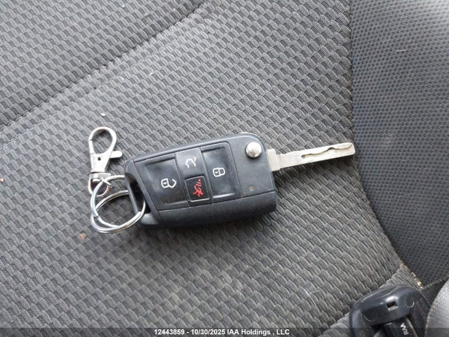 3VWG57AU5LM015084 Volkswagen Golf Comfortline/highline