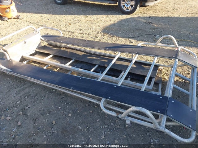 2015 Custom Snowmobile Deck Deck მანქანა იყიდება აუქციონზე, vin: NOVIN, აუქციონის ნომერი: 12443862