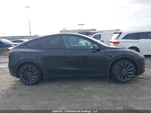 Продажа на аукционе авто 2024 Tesla Model Y, vin: LRWYGDEF0RC662091, номер лота: 12444143